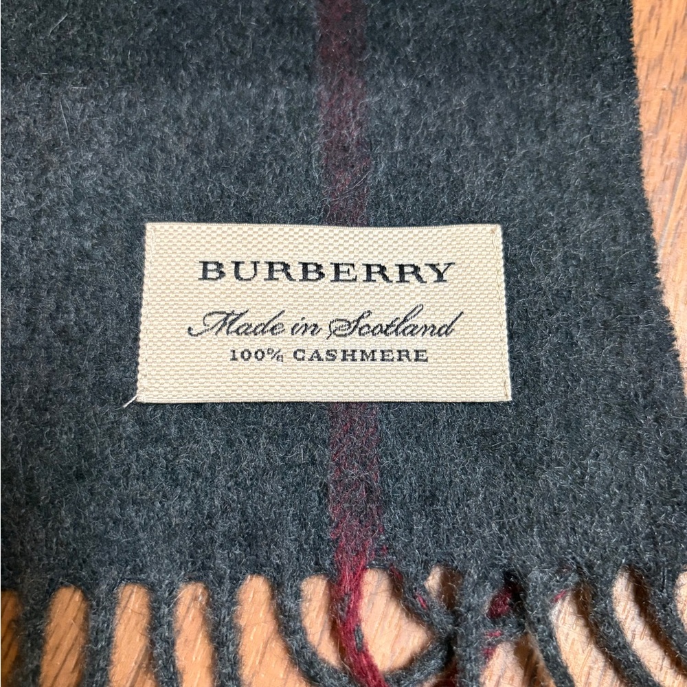 Burberry Black and Red Cashmere Scarf - Picture 7 of 9